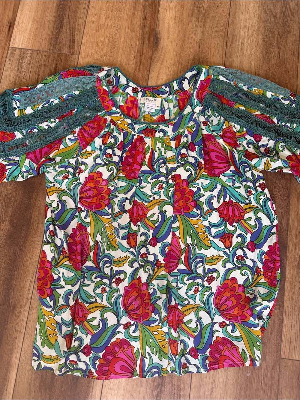 Tru Luxe Jeans Floral  Top - Perfect for travel—pink, Teal, Green